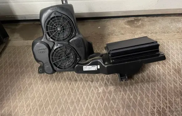 Audi A6 S6 C5 4B Subwoofer speaker 4B5035382A 265007