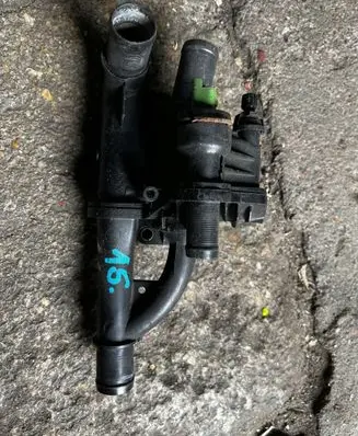 Ford Focus Thermostat/thermostat housing 9670253780