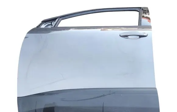 Peugeot 3008 II Front door 
