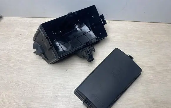 Volkswagen Tiguan Fuse box set 5Q0907361G