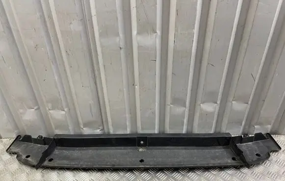 Front bumper lip