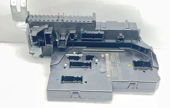 Mercedes-Benz C W204 Comfort/convenience module 2049060205 2319025101