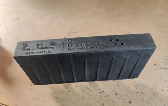 BMW 5 E34 Comfort/convenience module 61351388523 1388523