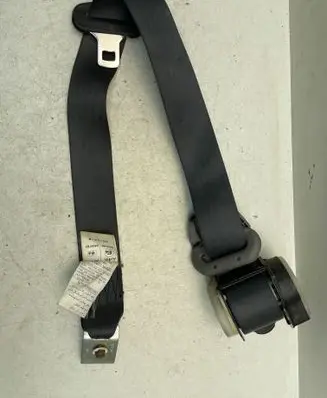 Rear seatbelt