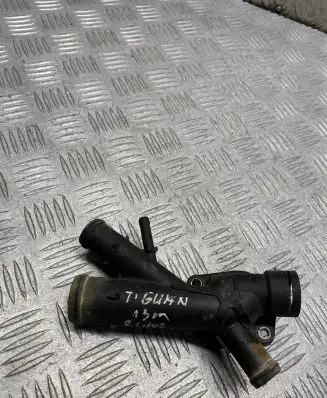 Volkswagen Tiguan Engine coolant pipe/hose 03L121131AA