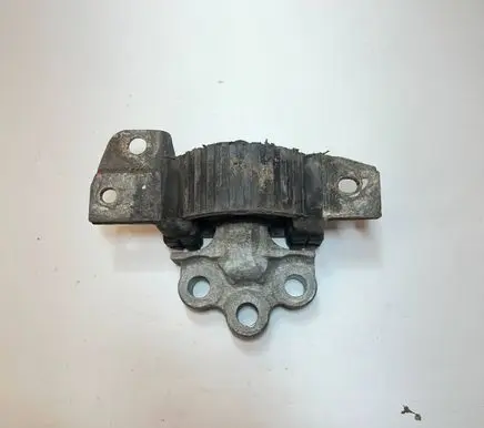 Fiat Grande Punto Engine mount bracket 071A236