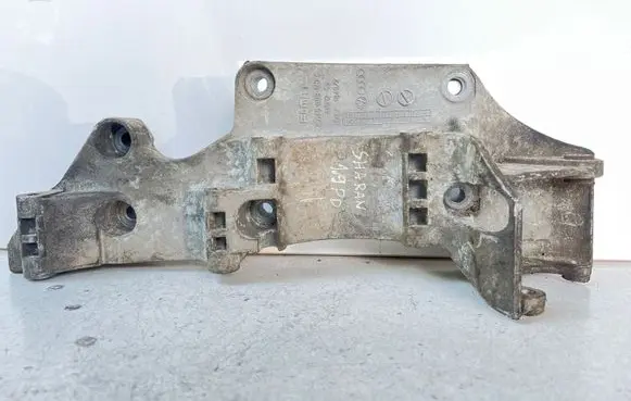 Volkswagen Sharan Generator/alternator bracket 045903143C
