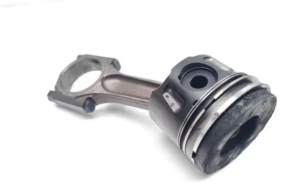 Citroen Dispatch II Piston with connecting rod RHK DW10UTED4