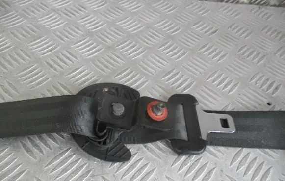 KIA Ceed Rear seatbelt