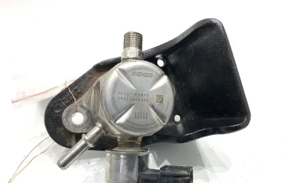 Toyota Yaris Fuel injection high pressure pump 23101F2010