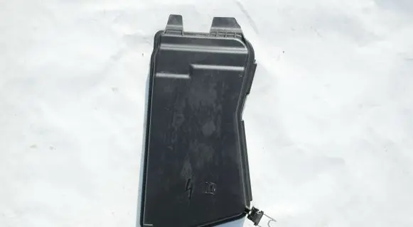 Mercedes-Benz E W212 Fuse box cover A2125400382