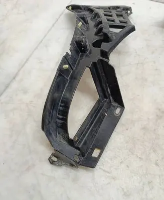 Porsche Macan (95B) Bumper support mounting bracket corner 95B807453 95B807253