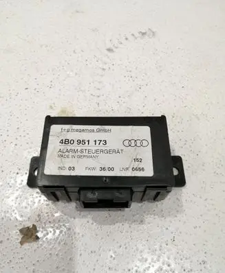 Audi A6 S6 C5 4B Alarm control unit/module 4B0951173