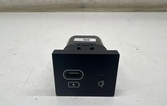 Hyundai Kona II USB socket connector