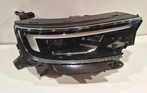 Opel Mokka B Headlight/headlamp 9834016680