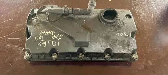 Volkswagen PASSAT B6 Rocker cam cover 03G103475N