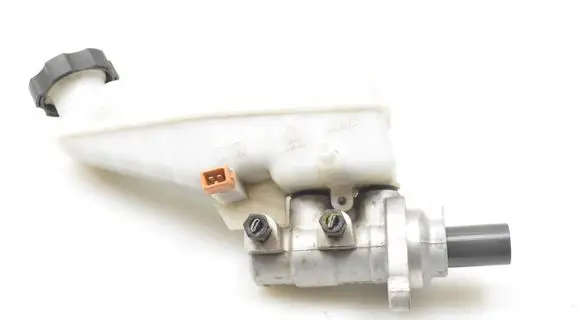 Hyundai Tucson TL Master brake cylinder