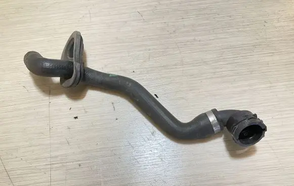 Audi A4 S4 B8 8K Engine coolant pipe/hose 8E0122293