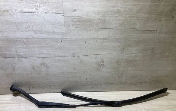 Mercedes-Benz C W204 Front wiper blade arm A2078200044