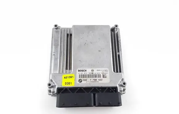 BMW 5 E60 E61 Engine control unit/module 7798422 0281012190 171009346