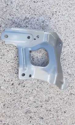 Tesla Model Y Fender mounting bracket 1504590S0A