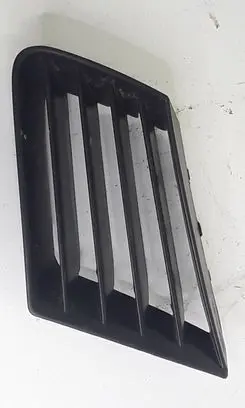 Seat Ibiza III (6L) Front bumper upper radiator grill 6L0853677