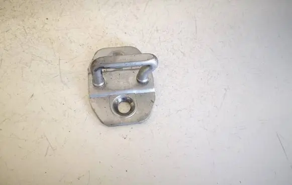 Mercedes-Benz C AMG W204 Front door lock loop/hook striker 11000049B