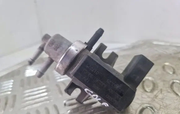 Volkswagen Golf IV Turbo solenoid valve 1J0906627A