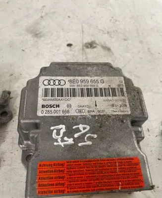 Audi A4 S4 B7 8E 8H Airbag control unit/module 8E0959655G 0285001668