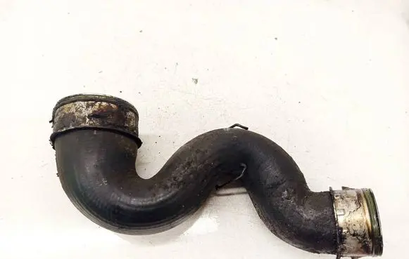 Skoda Superb B5 (3U) Intercooler hose/pipe 3B0145828G
