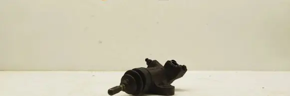 Subaru Forester SF Clutch slave cylinder 