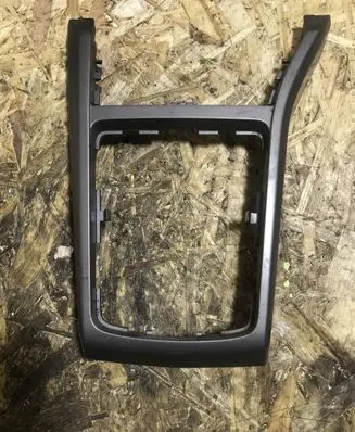 Opel Astra H Gear shifter surround trim plastic 13116961