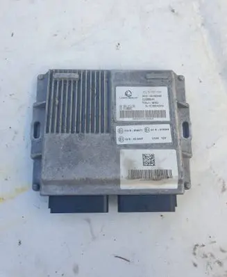 Dacia Duster Engine control unit/module ECU 169100946R 67R016044 RF360345X54