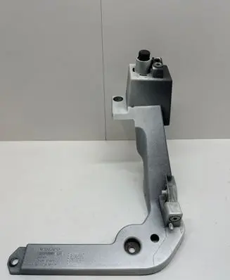 Volvo C40 Fender mounting bracket 32318691