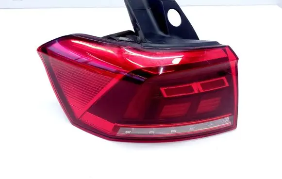 Volkswagen PASSAT B8 Rear/tail lights 3G9945095E