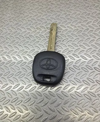 Toyota Yaris XP210 Ignition key/card 
