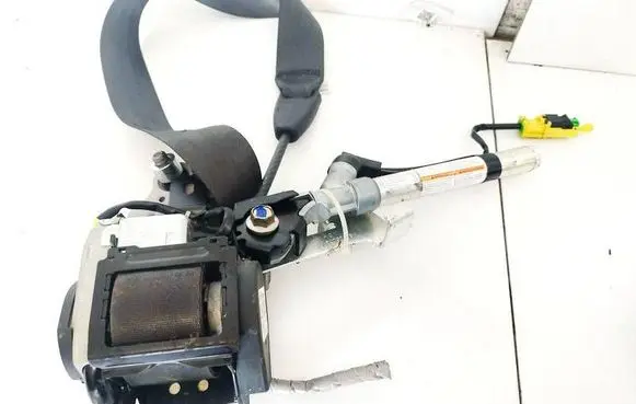 Honda CR-V Front seatbelt 