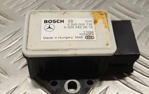 Mercedes-Benz CLS C218 X218 ESP acceleration yaw rate sensor 0265005735 7039014