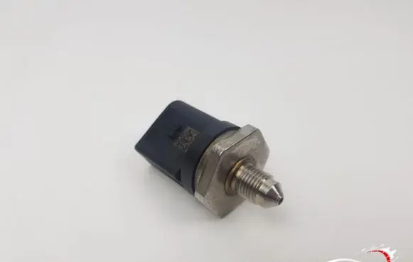 BMW 3 F30 F35 F31 Fuel pressure regulator 0261545072