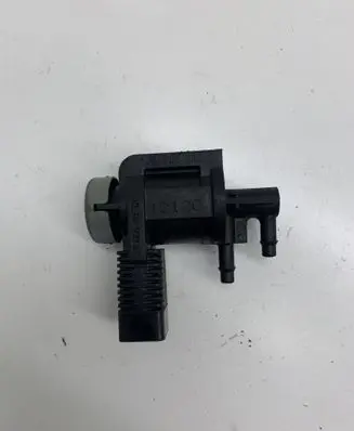 Volkswagen Golf IV Turbo solenoid valve 1J0906283C