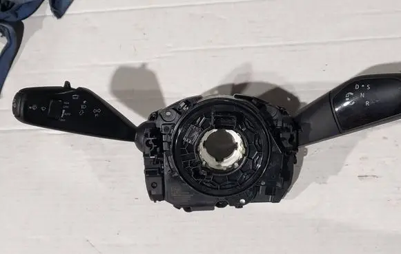 Volkswagen Tiguan Wiper switch 1EE953507M