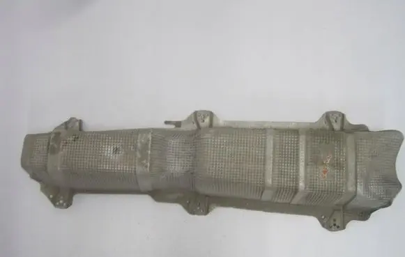 Citroen C4 Cactus Exhaust heat shield 9803322680