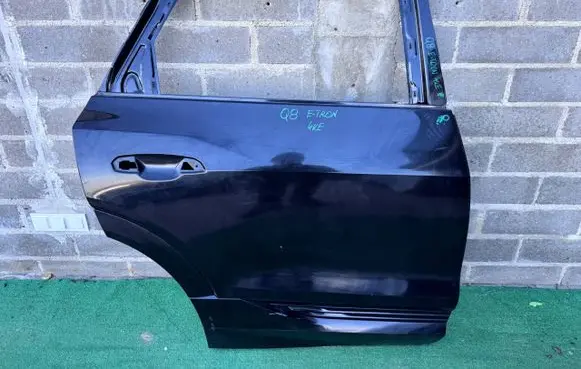 Audi e-tron Rear door 