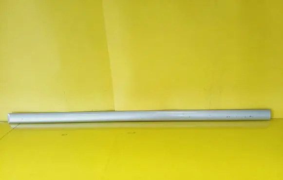 Opel Vectra B Front door trim (molding) 90586908