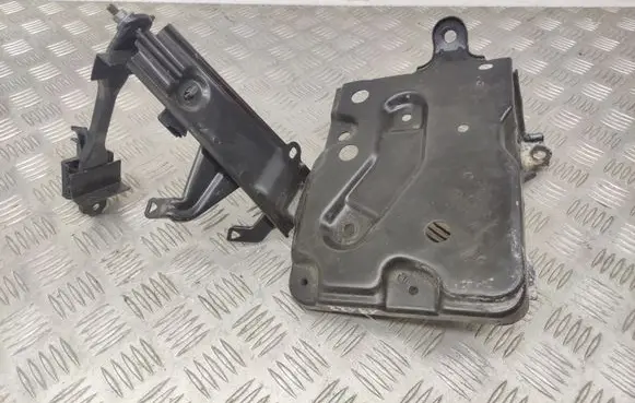 Toyota Yaris Battery tray 