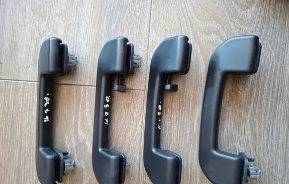 Citroen DS3 A set of handles for the ceiling VDS