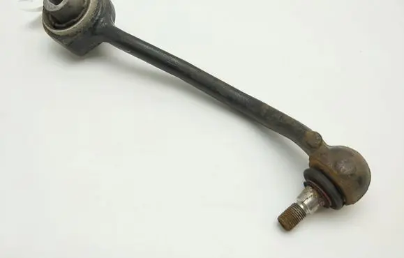 Mercedes-Benz C W203 Front lower control arm/wishbone