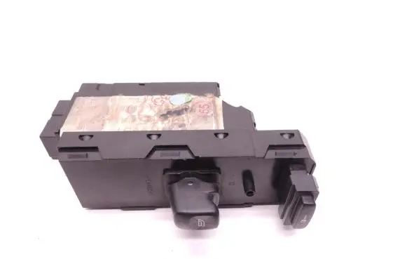 Volvo S60 Electric window control switch 30746075 D104