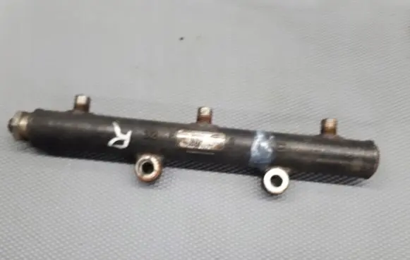 Jaguar XJ X351 Fuel main line pipe 4R8Q-9D280BC