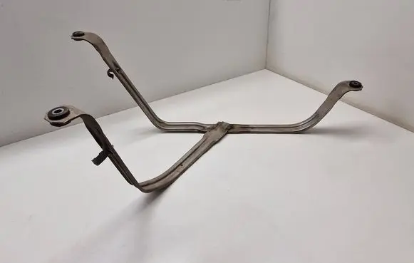 BMW 2 Active Tourer U06 Fuel tank mounting bracket 5A495A1